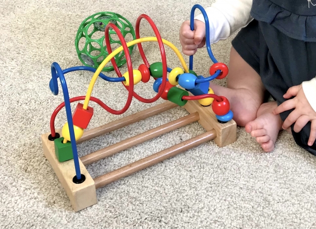 モンテッソーリ教具とは？条件や使い方のポイントについても解説